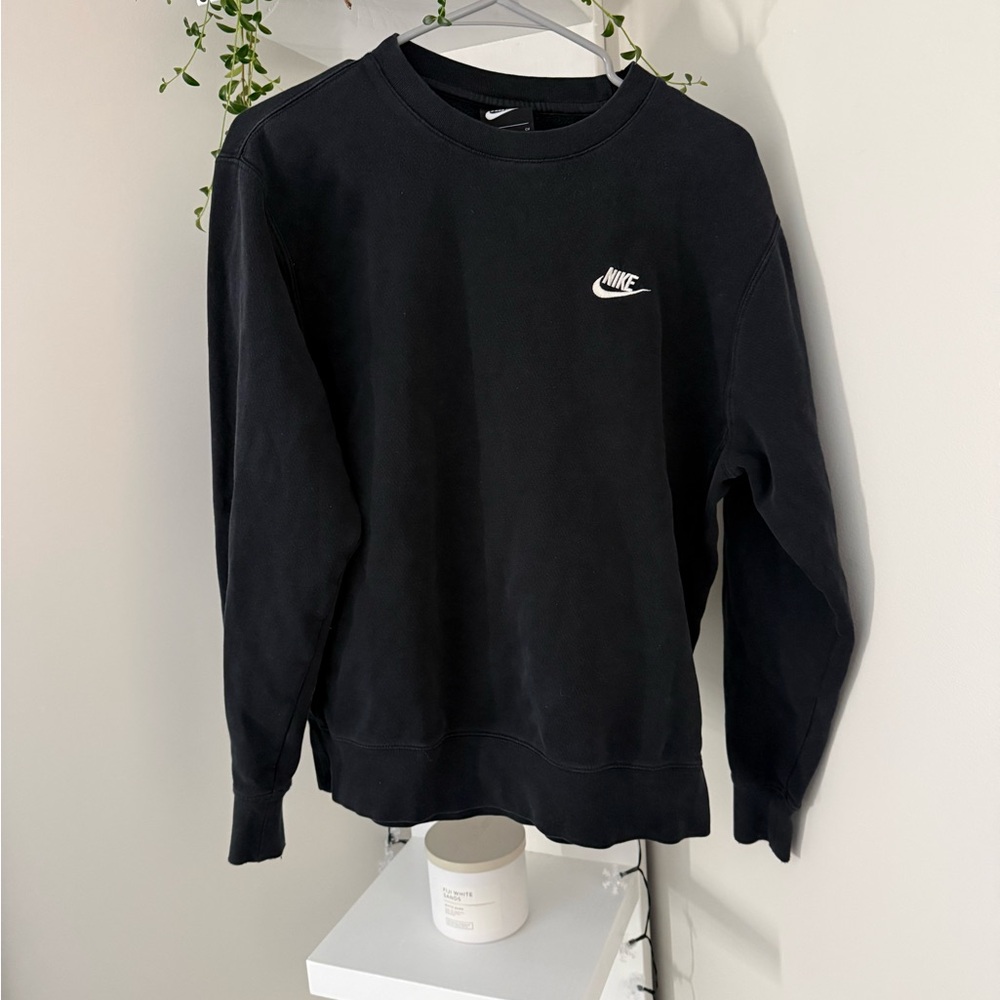 Nike Men's Classic Black Crewneck Sweater